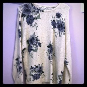 Lose fitting floral sweater